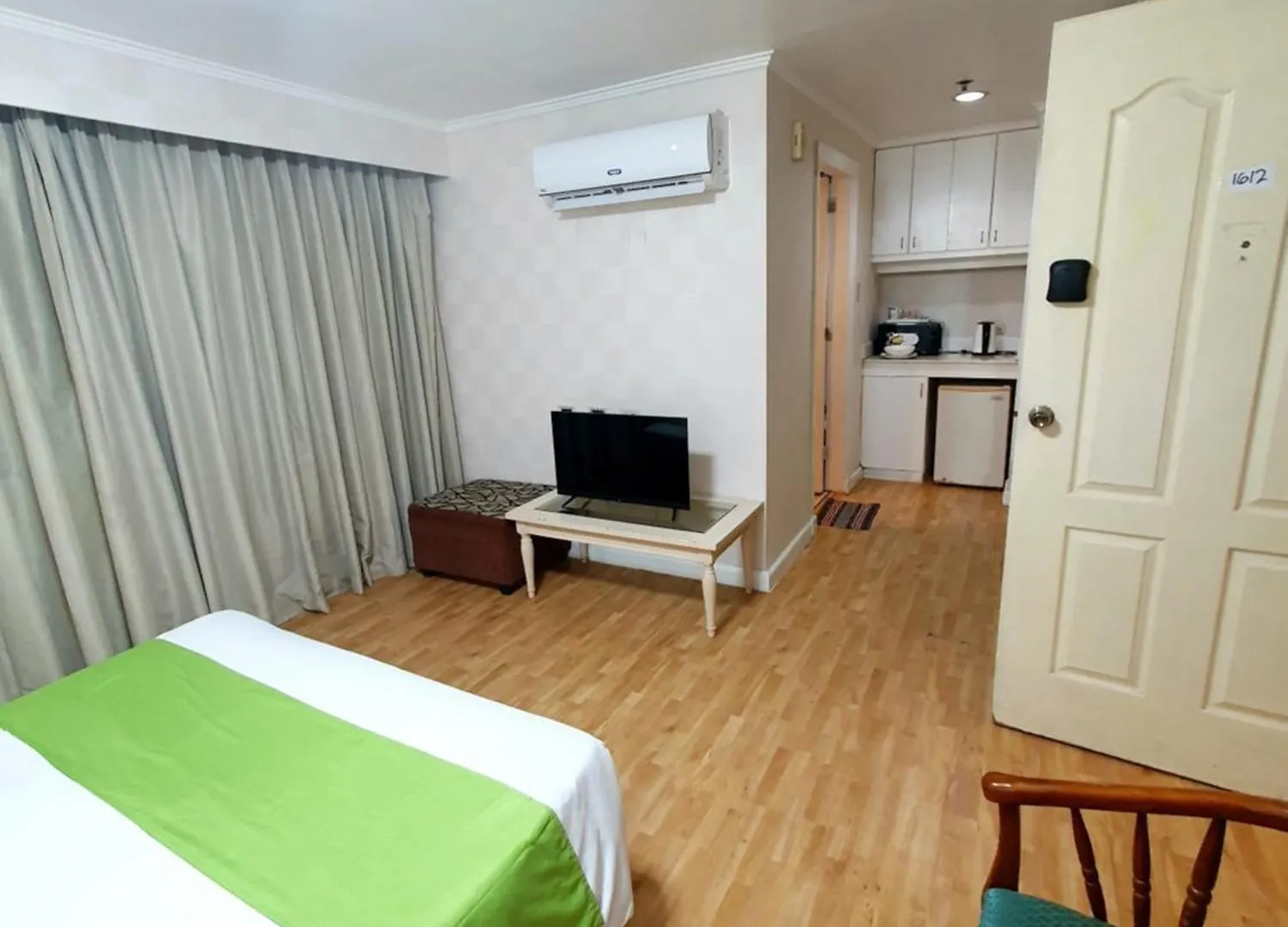 Aparthotel Sab R.Condotel And Room Rental Makati City
